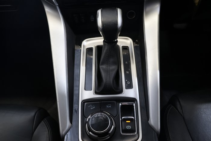 2017 Mitsubishi Pajero Sport Exceed