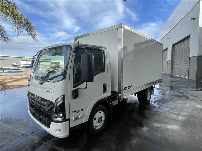 2026 Isuzu N Series NNR 45-150 DT D34 Vanpack