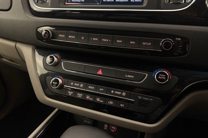 2019 Kia Carnival SLi