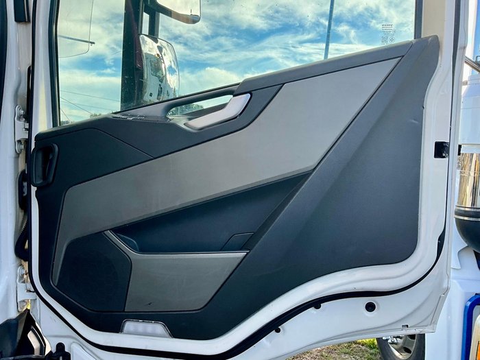 2022 Volvo Fm Series WHITE