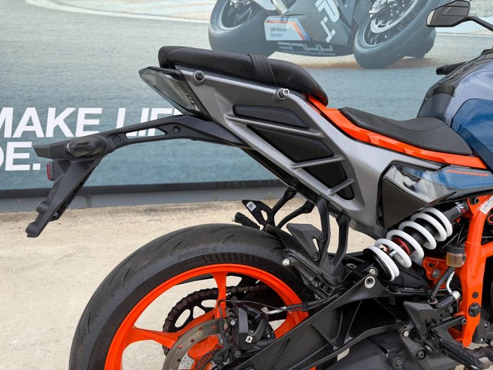 2024 Ktm 390 DUKE Blue