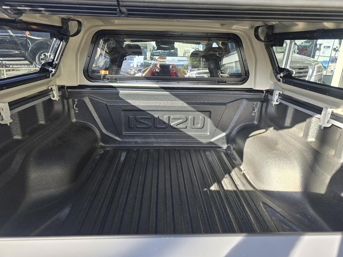 2025 Isuzu D-MAX LS-U
