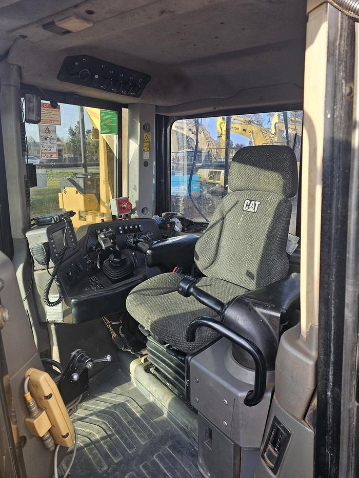 2010 CAT D8t