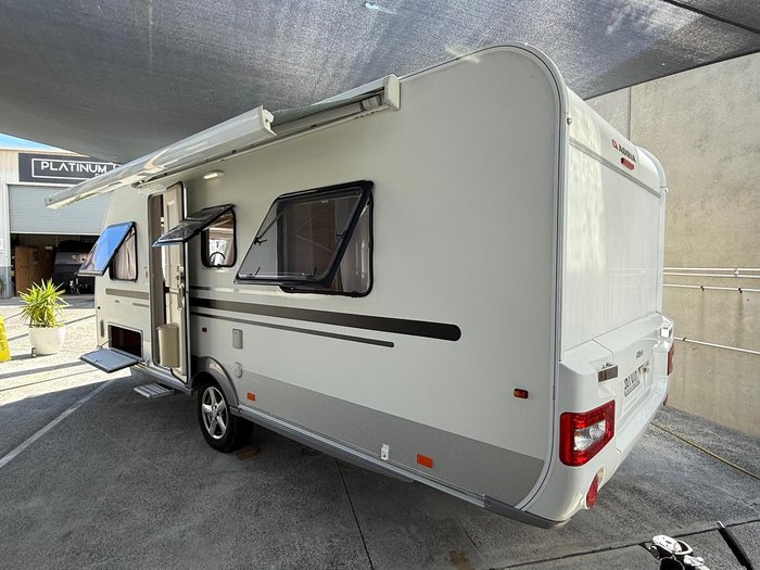 2018 Adria Altea 552