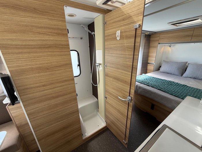 2018 Adria Altea 552