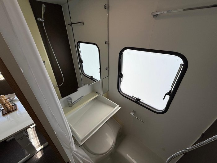 2018 Adria Altea 552