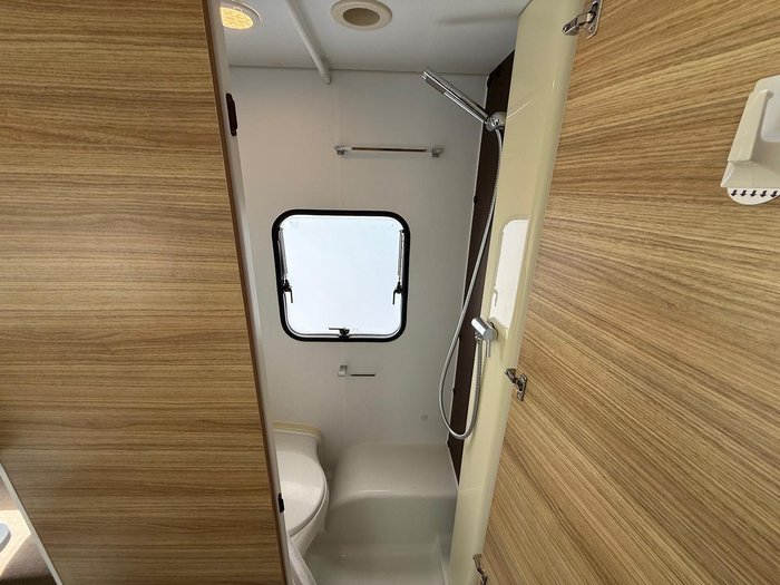 2018 Adria Altea 552