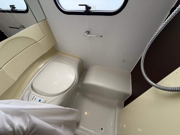 2018 Adria Altea 552