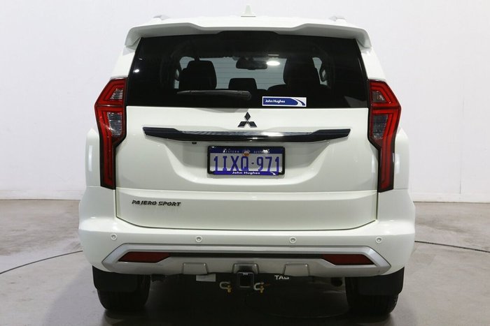 2023 Mitsubishi Pajero Sport GLS