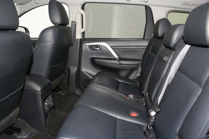 2023 Mitsubishi Pajero Sport GLS