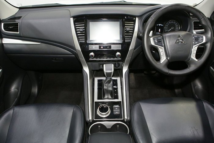 2023 Mitsubishi Pajero Sport GLS