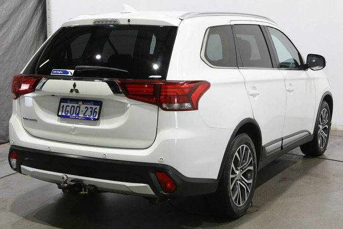 2017 Mitsubishi Outlander LS