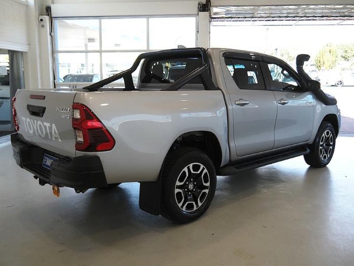 2023 Toyota Hilux SR5