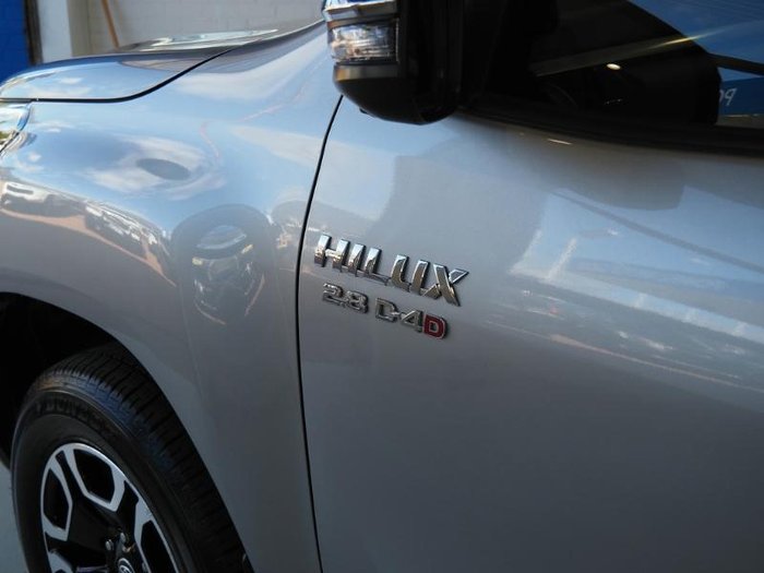 2023 Toyota Hilux SR5