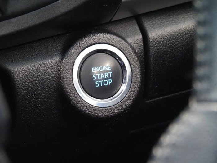 2023 Toyota Hilux SR5