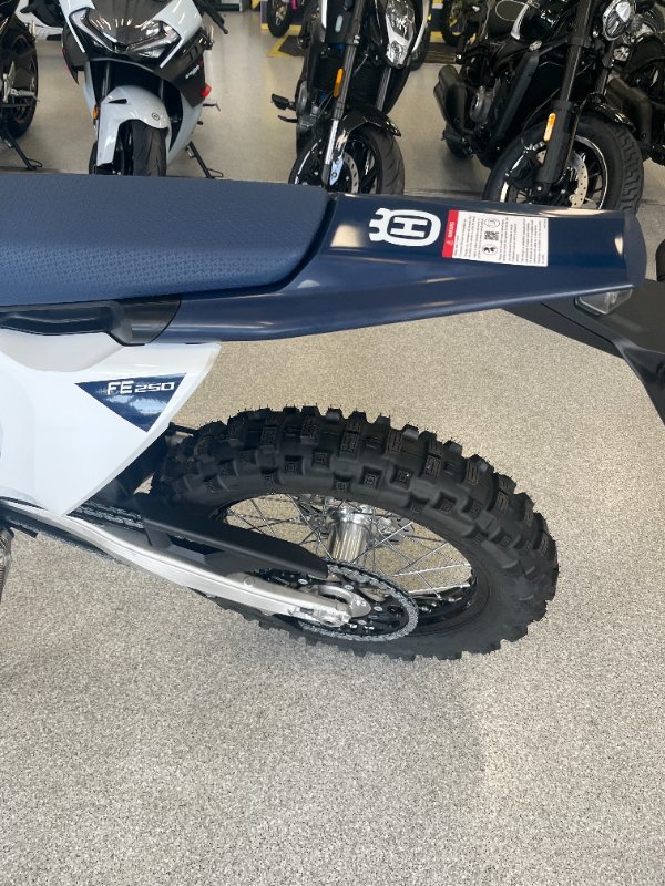 2026 HUSQVARNA FE250 WHITE