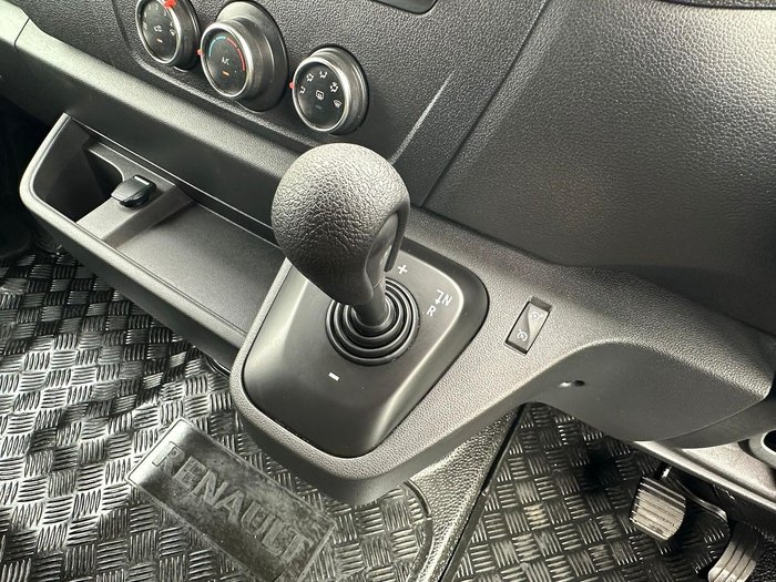 2024 Renault Master Pro 110kW