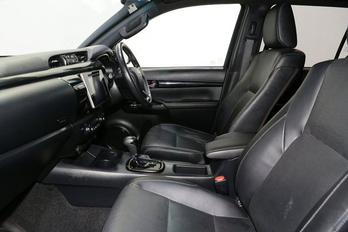 2020 Toyota Hilux Rugged X