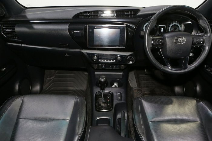 2020 Toyota Hilux Rugged X