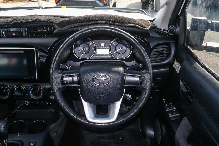 2017 Toyota Hilux SR
