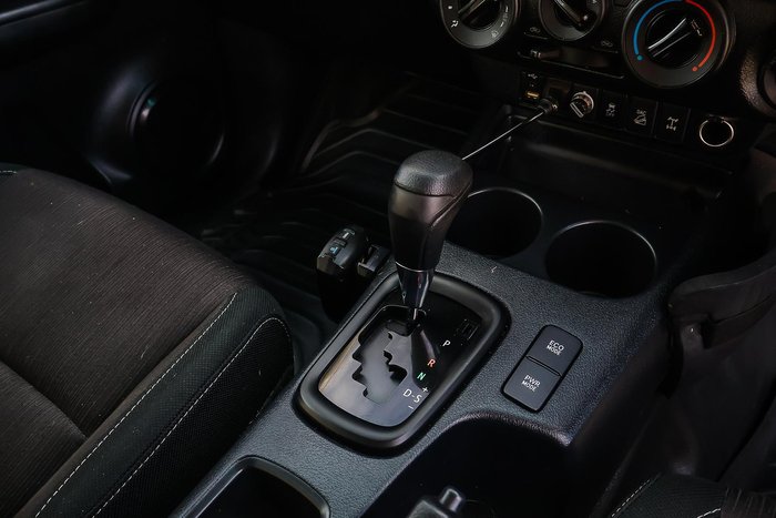 2017 Toyota Hilux SR