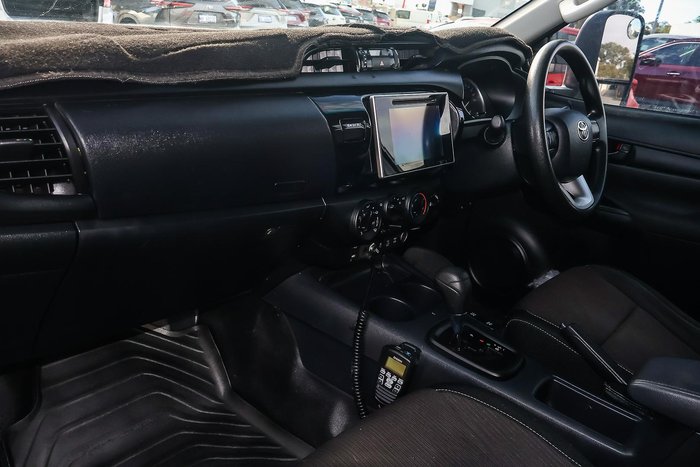 2017 Toyota Hilux SR