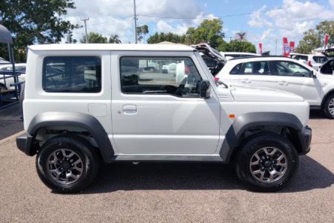 2023 SUZUKI JIMNY GLX
