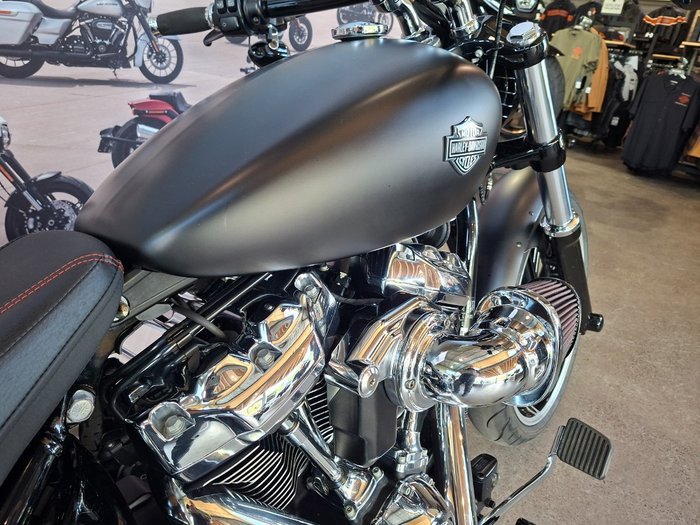 2018 HARLEY-DAVIDSON FXBRS BREAKOUT