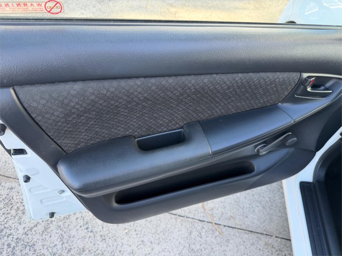 2005 TOYOTA COROLLA CONQUEST SECA ZZE122R White