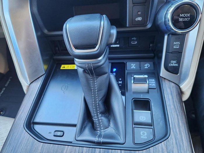 2025 Toyota Landcruiser Sahara