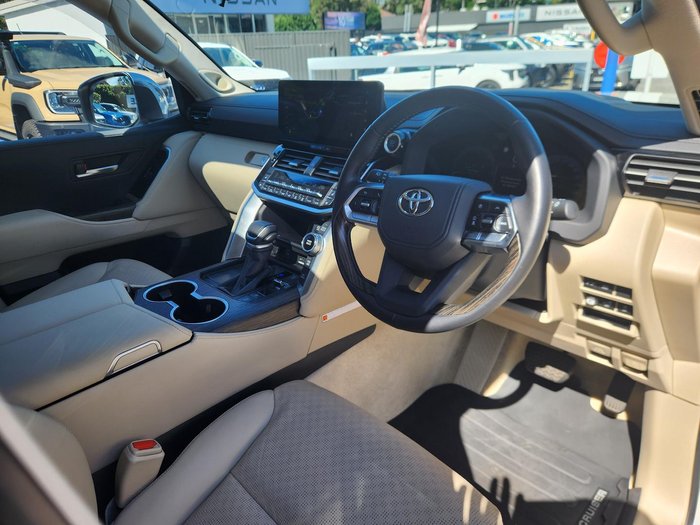 2025 Toyota Landcruiser Sahara