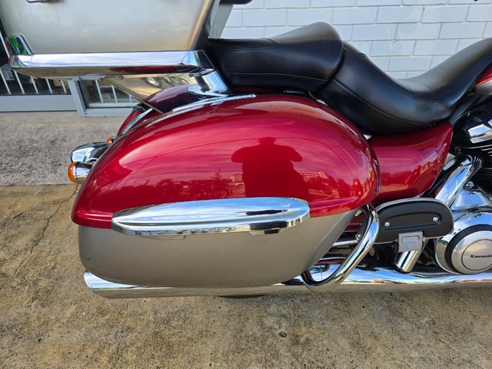 Kawasaki 2009 KAWASAKI 1700CC VN1700 NOMAD Red