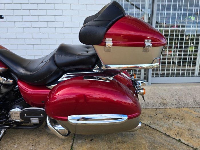 Kawasaki 2009 KAWASAKI 1700CC VN1700 NOMAD Red