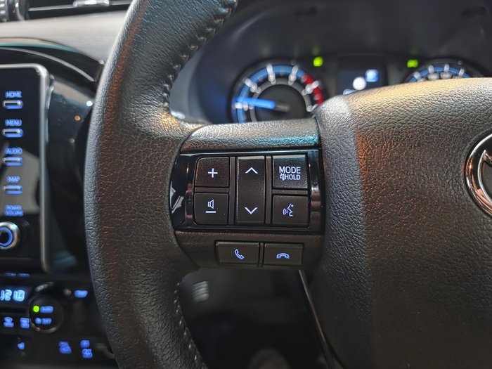 2023 Toyota Hilux Rogue