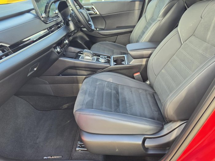 2024 Mitsubishi Outlander Black Edition