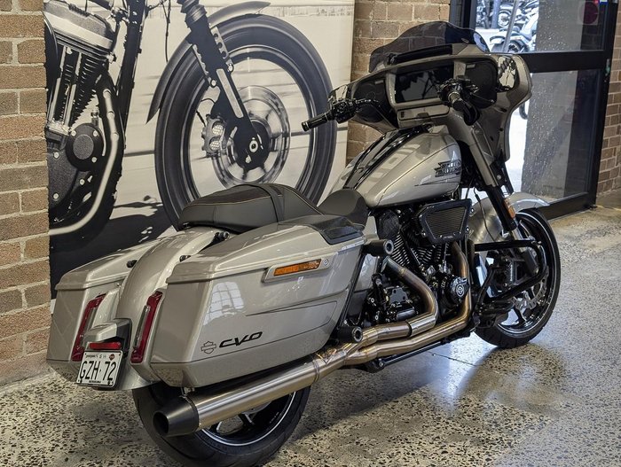 2023 Harley-Davidson CVO Street Glide 121 (FLHXSE) Touring