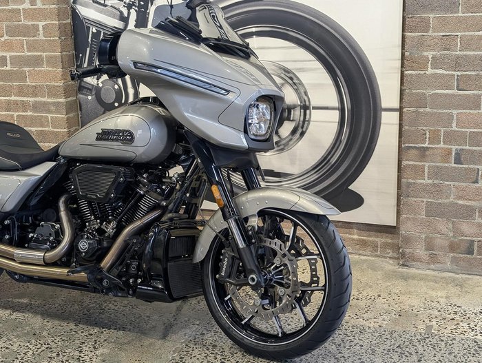 2023 Harley-Davidson CVO Street Glide 121 (FLHXSE) Touring