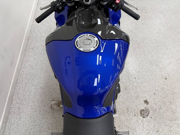 2024 YAMAHA YZF-R1 Blue
