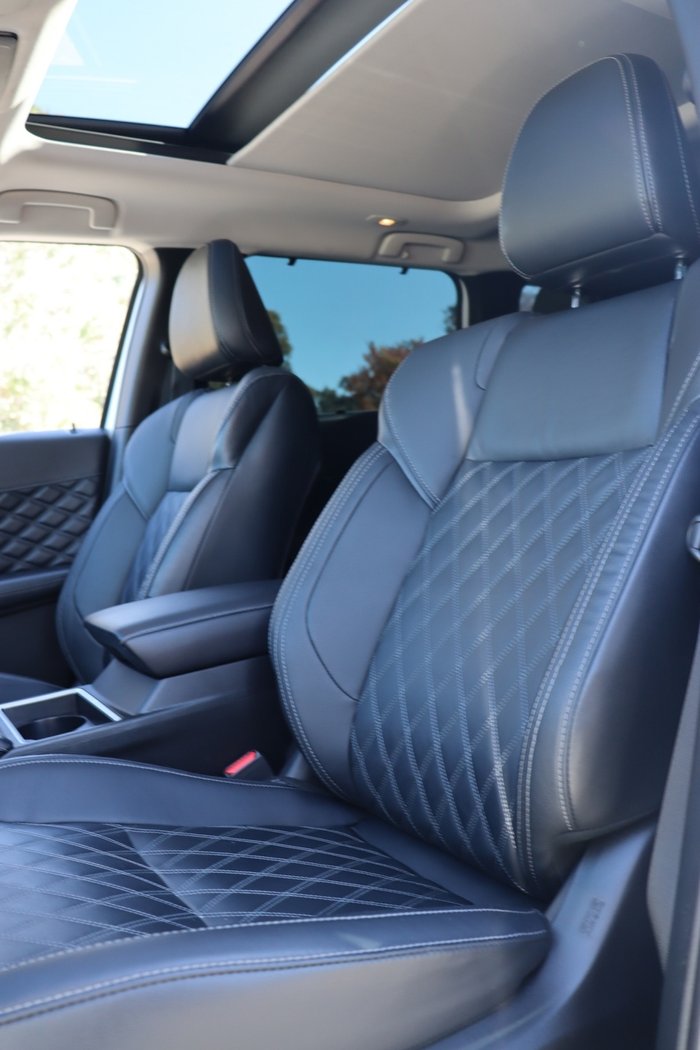 2023 Mitsubishi Outlander Exceed