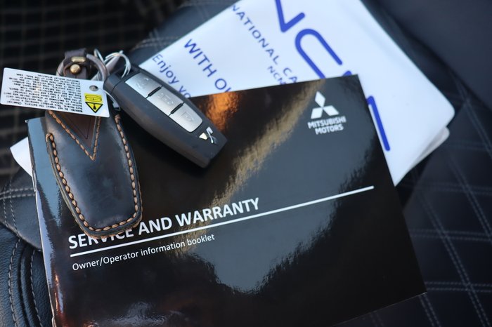 2023 Mitsubishi Outlander Exceed