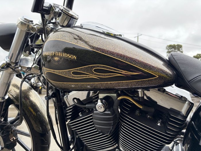 2016 HARLEY-DAVIDSON FXSB SOFTAIL BREAKOUT Gold