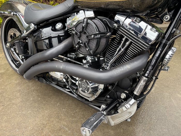 2016 HARLEY-DAVIDSON FXSB SOFTAIL BREAKOUT Gold