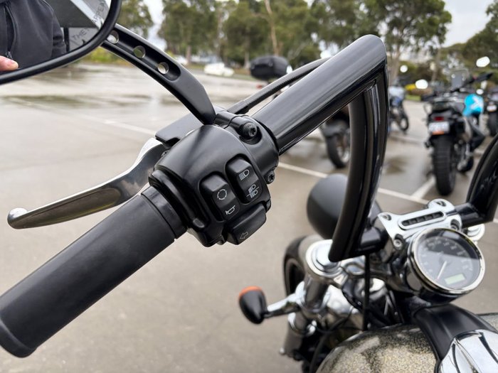 2016 HARLEY-DAVIDSON FXSB SOFTAIL BREAKOUT Gold