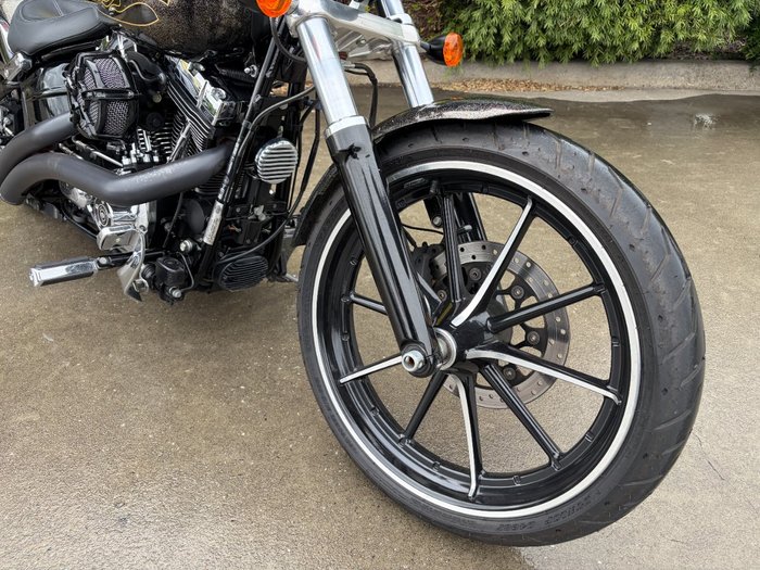 2016 HARLEY-DAVIDSON FXSB SOFTAIL BREAKOUT Gold