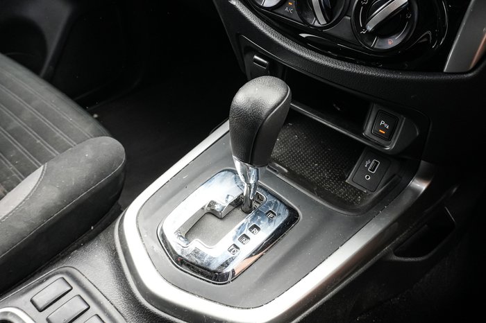 2021 Nissan Navara ST 4x2