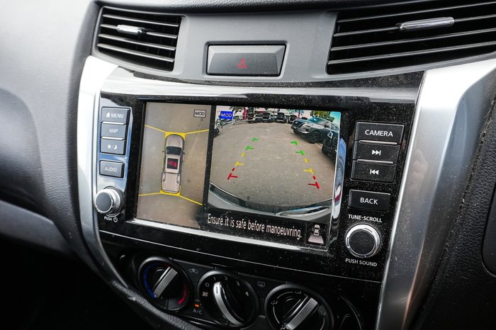 2021 Nissan Navara ST 4x2