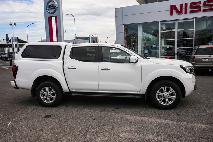 2021 Nissan Navara ST 4x2