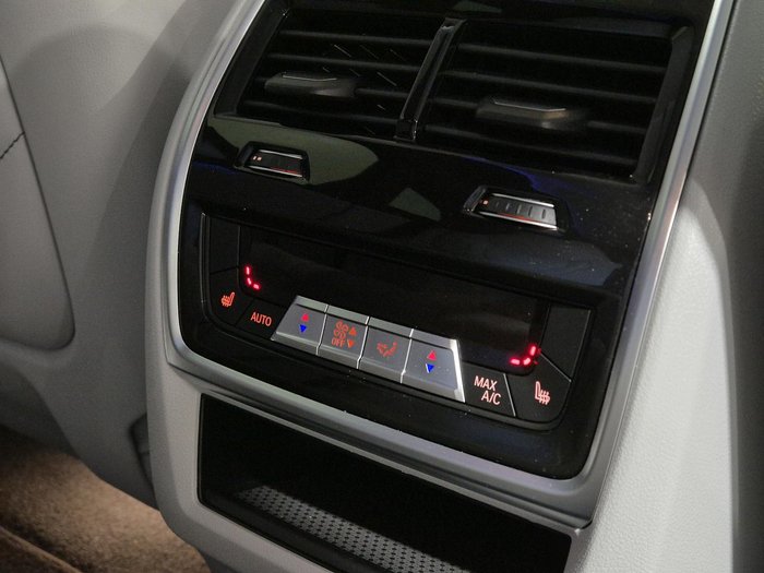 2023 BMW XM G09 4X4 On Demand M Carbon Black