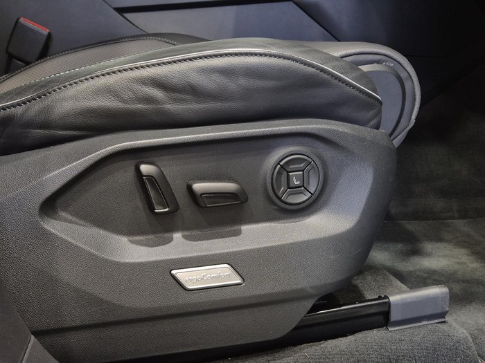 2022 Volkswagen Touareg 210TDI R-Line