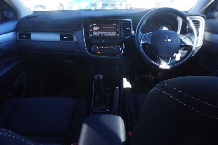 2017 Mitsubishi Outlander LS